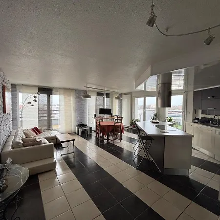 Attique Avec Terrasse - Zenith & Centre-ville Apartment *